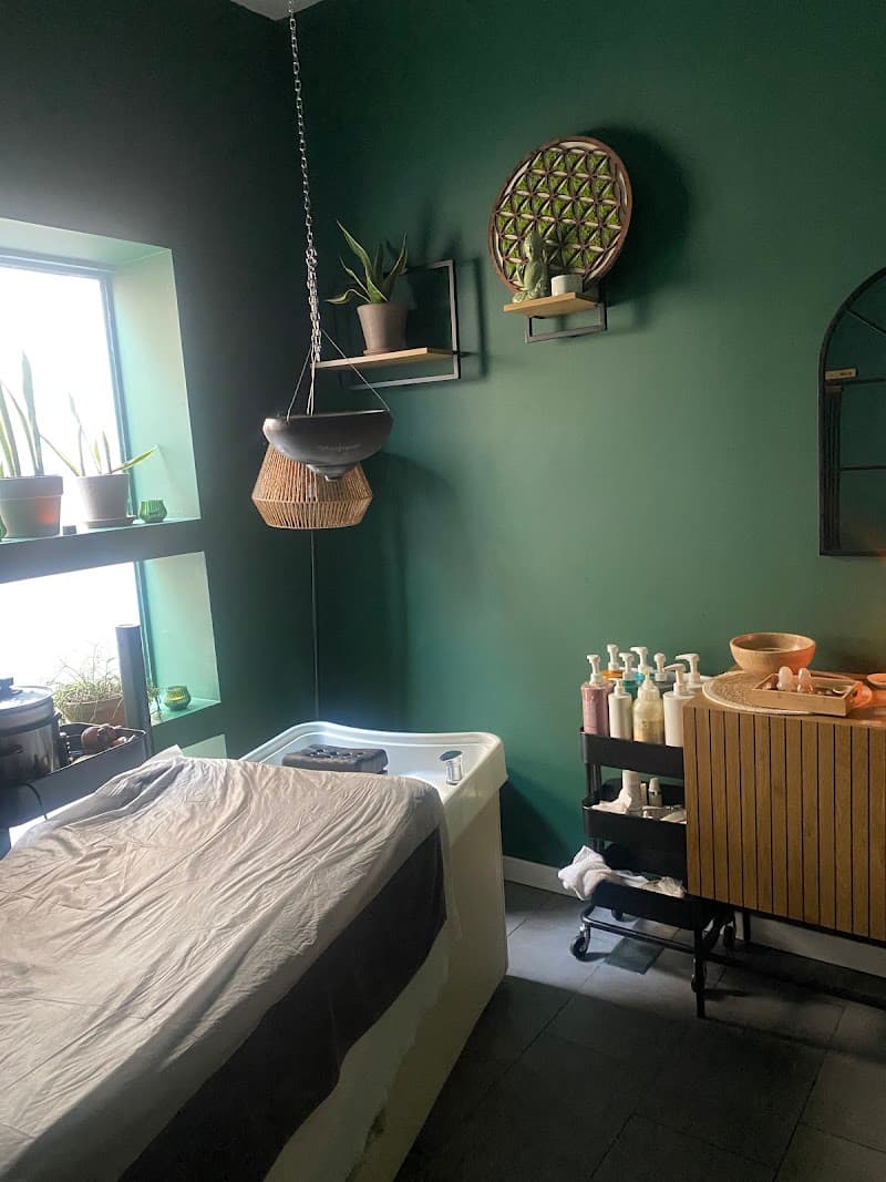 Interior del salón Brush Bellesa i Benestar en Vilanova i la Geltrú